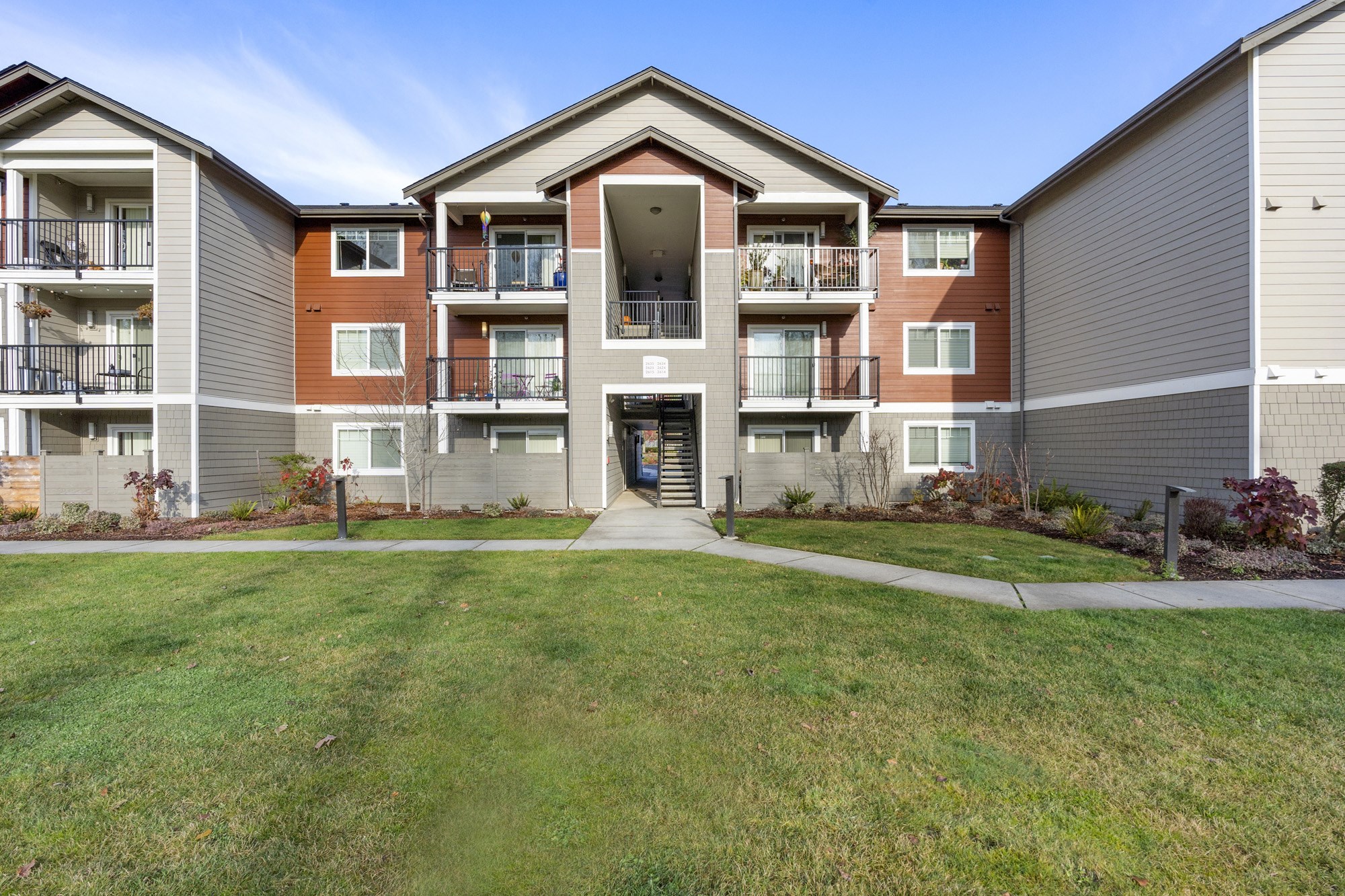 Spinnaker Landing Apartments, 21620 14th Avenue S, Des Moines, WA