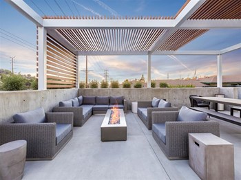 Best 3 Bedroom Apartments In Los Angeles Ca From 1 922 Rentcafe